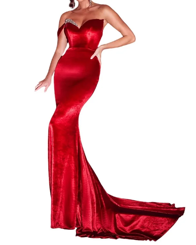 Fashion Essentials Velvet Sweetheart Neck Long Gown In Red Coastal Beach - Inspired Style