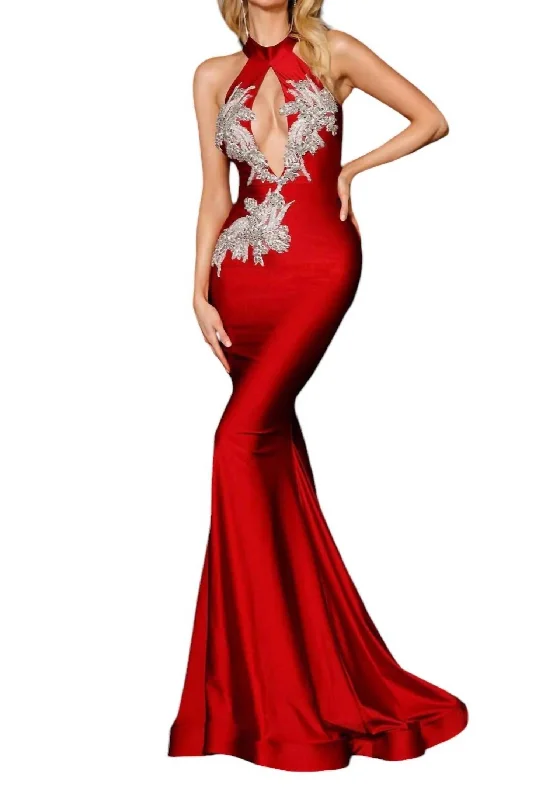 Relaxed Style Halterneck Long Gown In Red Hollywood Glam Award - Show Style