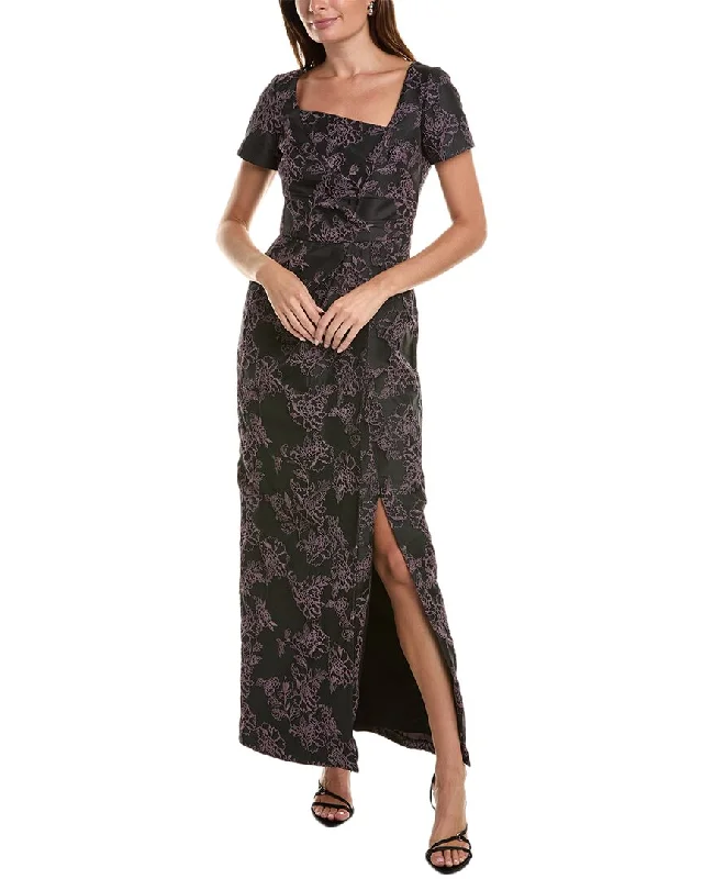 On-Trend Fashion Offers Kay Unger Roslyn Gown Classic Appeal