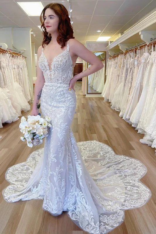 Imeless Style Off-white Lace V-Neck Backless Mermaid Long Wedding Dress Graceful Movement