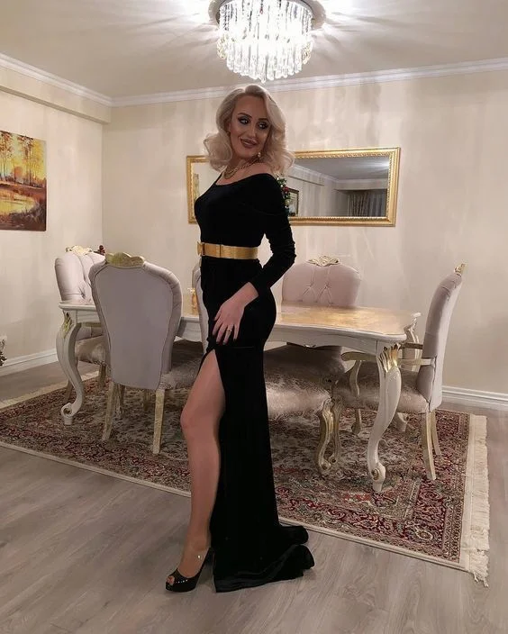 Chic Styles Black Velvet Long Prom Dress Scoop Neck Long Sleeves High Split Formal Evening Dresses   cg14554 Vintage Retro Party Wear