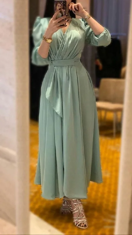 Must Haves V-Neck Long Sleeves Prom Dresses    cg18919 Romantic Date - Night Ensemble