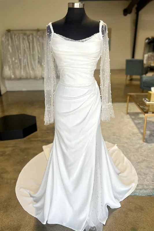 Evening Elegance White Backless Ruched Wedding Dress with Detachable Sleeves Bold Patterns